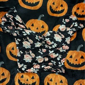 Pins and Needles black floral crop smocked top Urban Outfitters size L